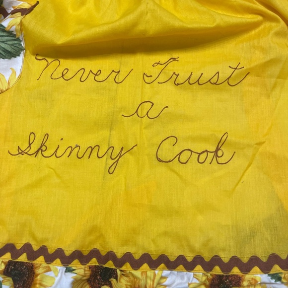 Custom made apron - Picture 3 of 5